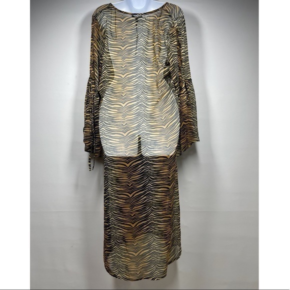 Kendall & Kylie Swim Cover Up - Picture 4 of 5